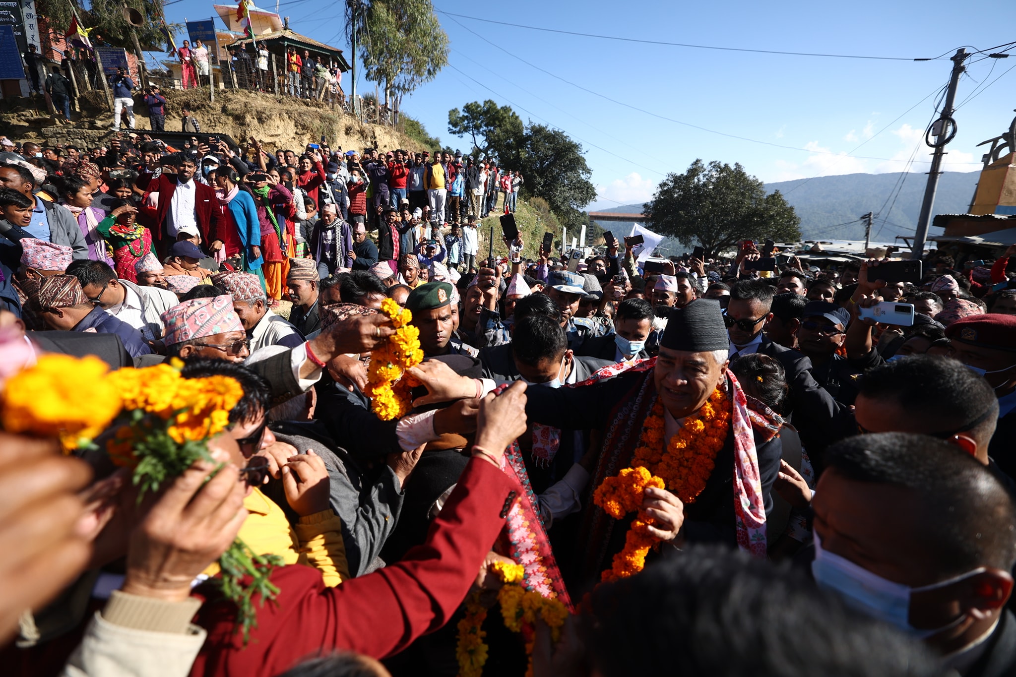 देउवा डडेल्धुरामा, आरजु पनि सँगसँगै