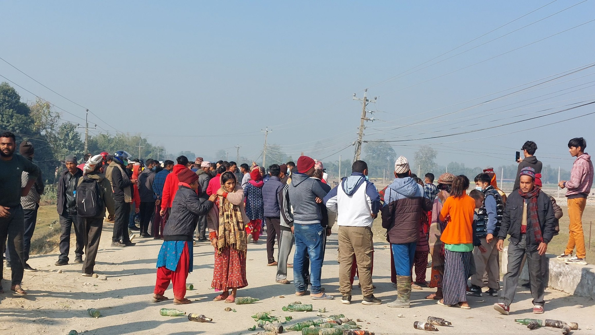 कैलालीमा अवरुद्ध राजमार्ग संचालनमा आयो, मृतकका परिवारलाई साढे सात लाख क्षतिपूर्ति दिने सहमति