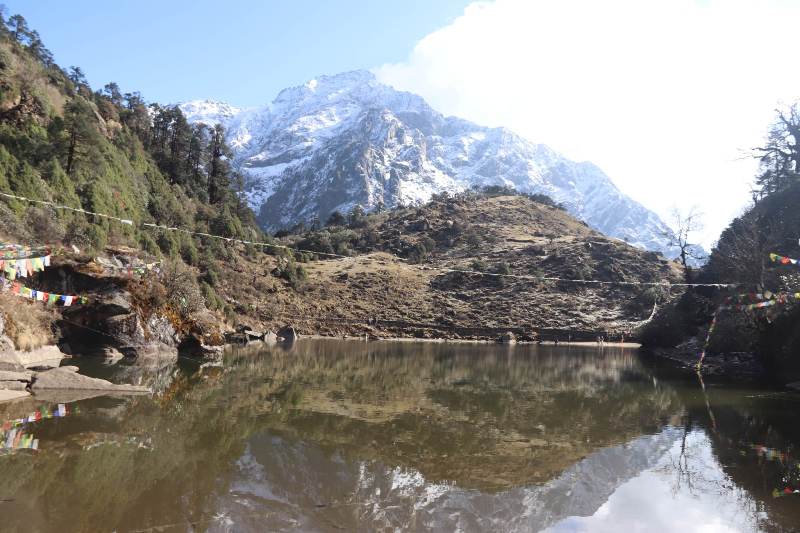 पर्यटकको प्रतीक्षामा प्राकृतिक सौन्दर्यले भरिपूर्ण साल्पापोखरी