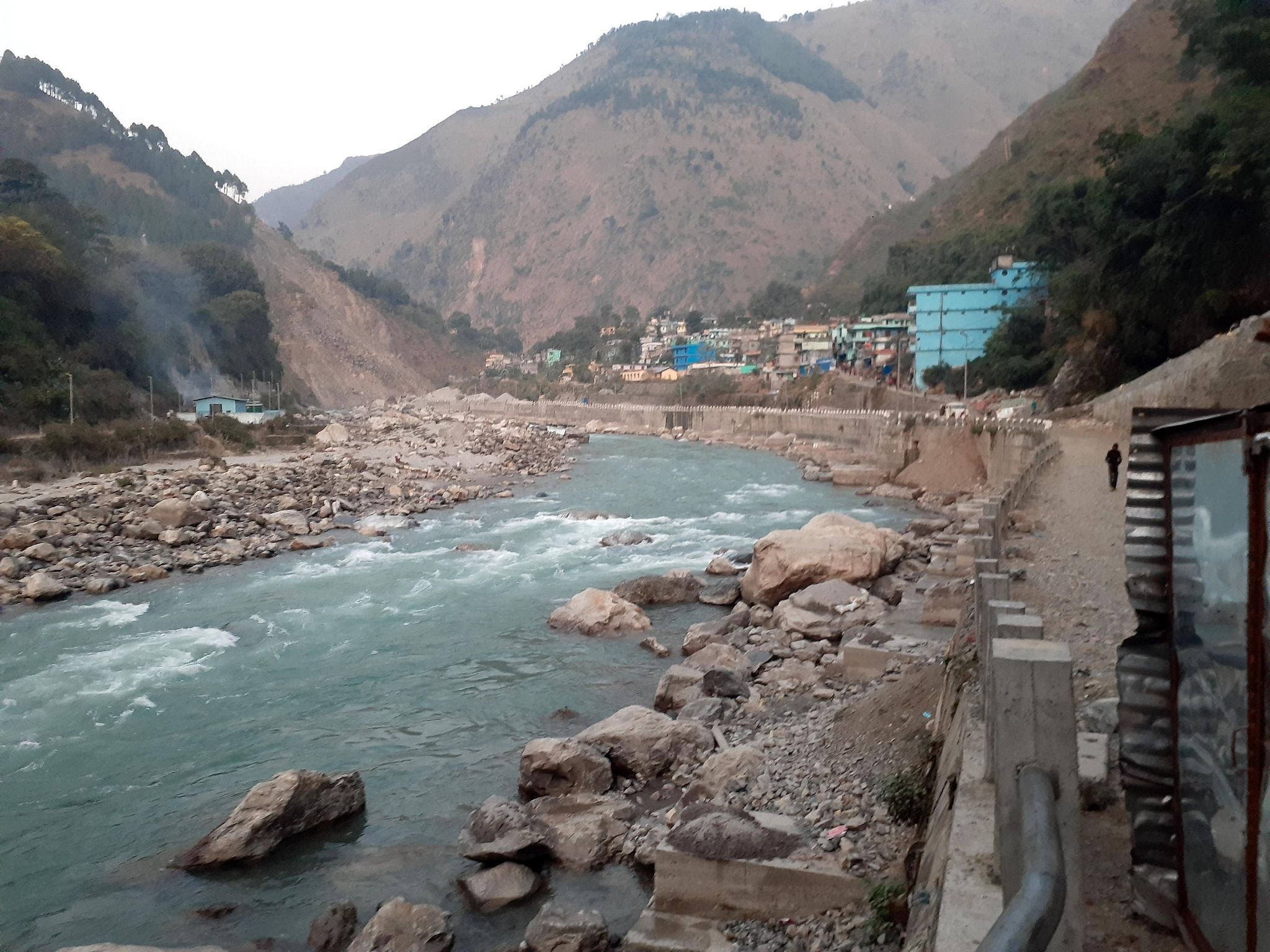 महाकाली नदीमा बगेर दुई किशोरी बेपत्ता