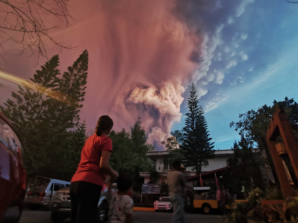 फिलिपिन्समा टाल ज्वालामुखी विस्फोटनको त्रास