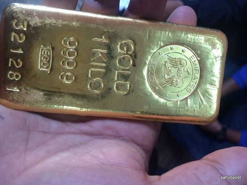कम्मरको पेटीमा एक किलो सुन लुकाएर ल्याएका पेम्वा प्रहरी नियन्त्रणमा