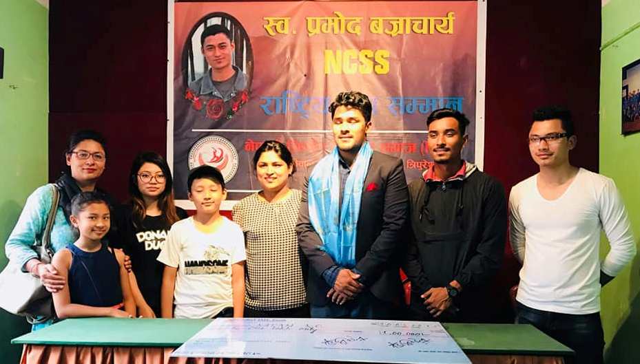 ‘स्व प्रमोद बज्राचार्य राष्ट्रिय सेवा सम्मान’ करण केसीलाई