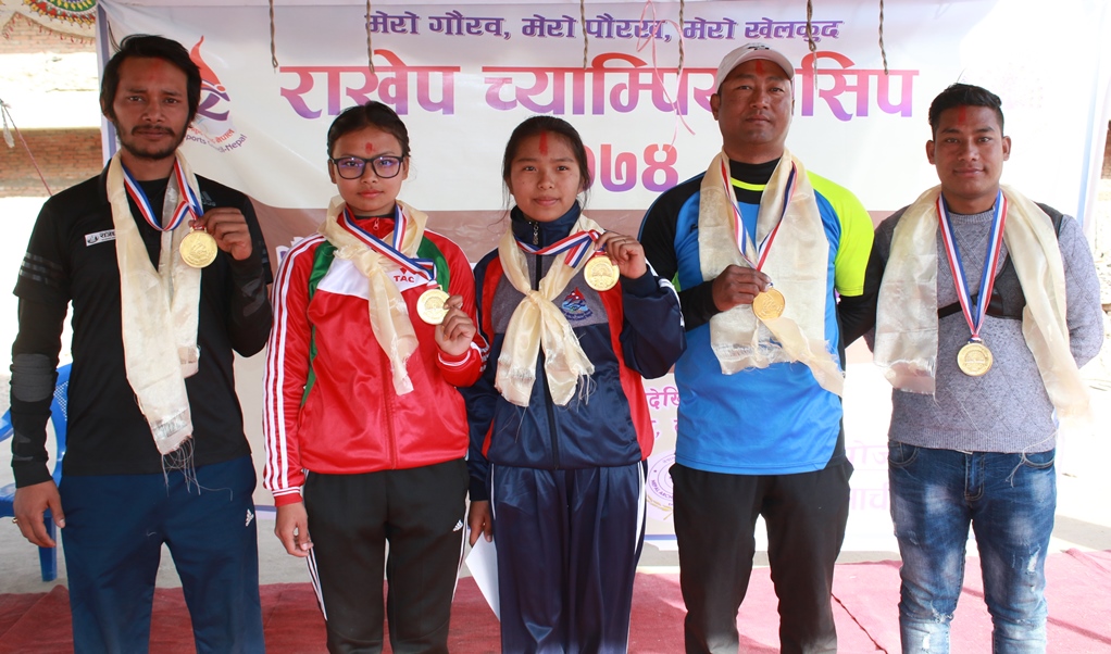 मिन र आईषा रिकर्भ व्यक्तिगतमा च्याम्पियन