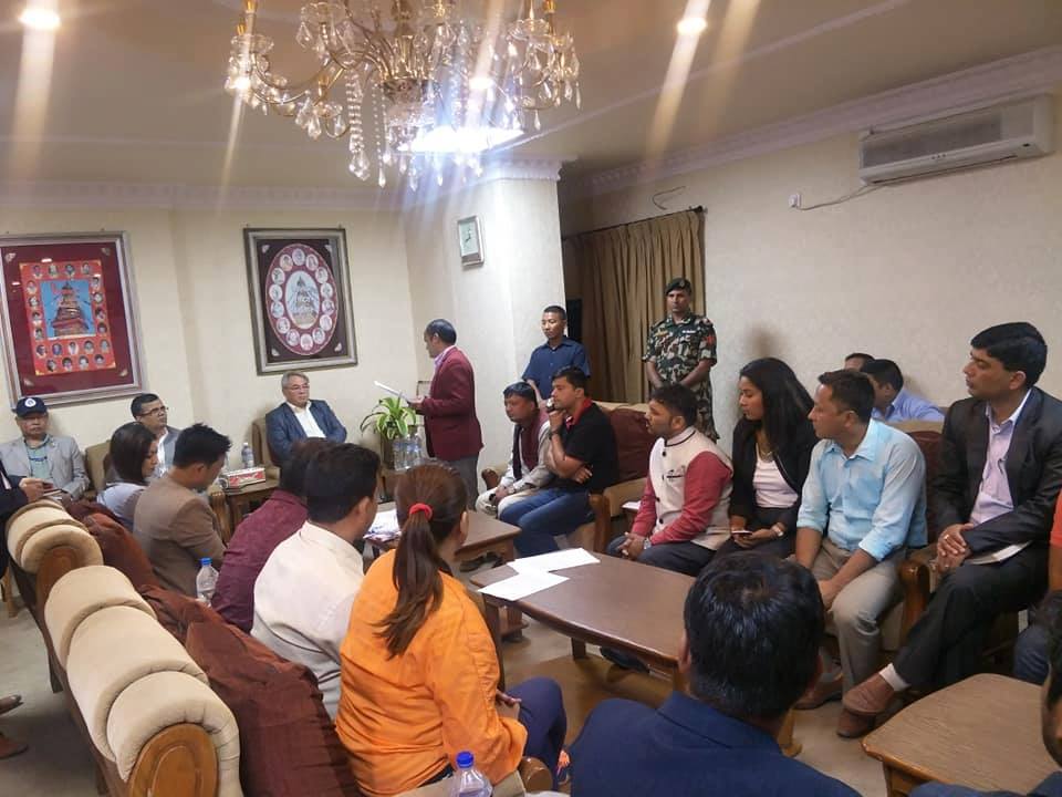 सत्तारुढ दलकै विद्यार्थी संगठनको माग : जुँगामा ताउ लगाएर बस्ने आइजीलाई बर्खास्त गर