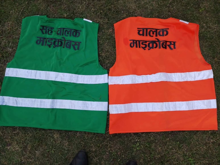 अब माइक्रोबस चालक र सहचालकले पनि फ्लोरेसेन्ट ज्याकेट लगाउनै पर्ने