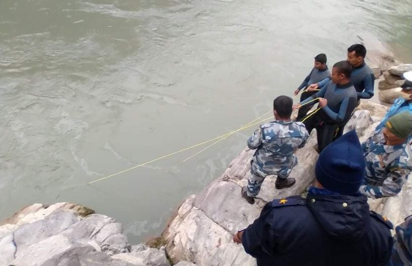 बिरामी बोकेको पिकअप त्रिशूलीमा खस्दा बेपत्ता मध्ये दुई जनाको शब फेला