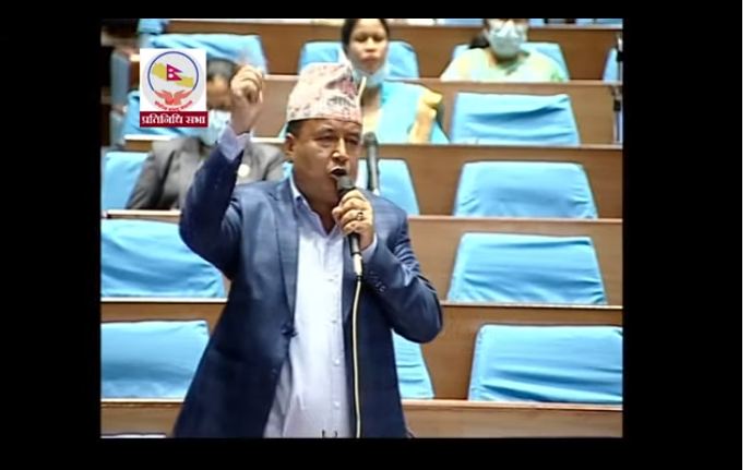 देउवा नेतृत्वको सरकारको नाम 'मापसे' भएको भन्दै महेश बस्नेतको चेतावनी : दुई निर्णय आएमा 'कालो निर्णय'