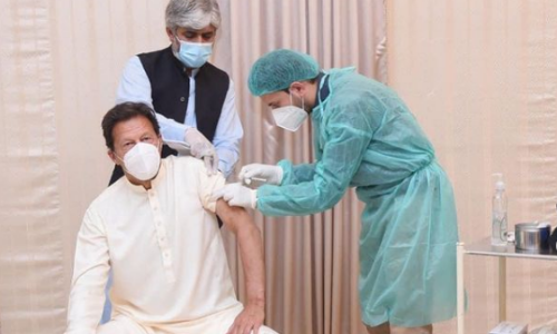 पाकिस्तानी प्रधानमन्त्री इमरान खानमा देखियो कोरोना संक्रमण, दुईदिन अघि लगाएका थिए खोप