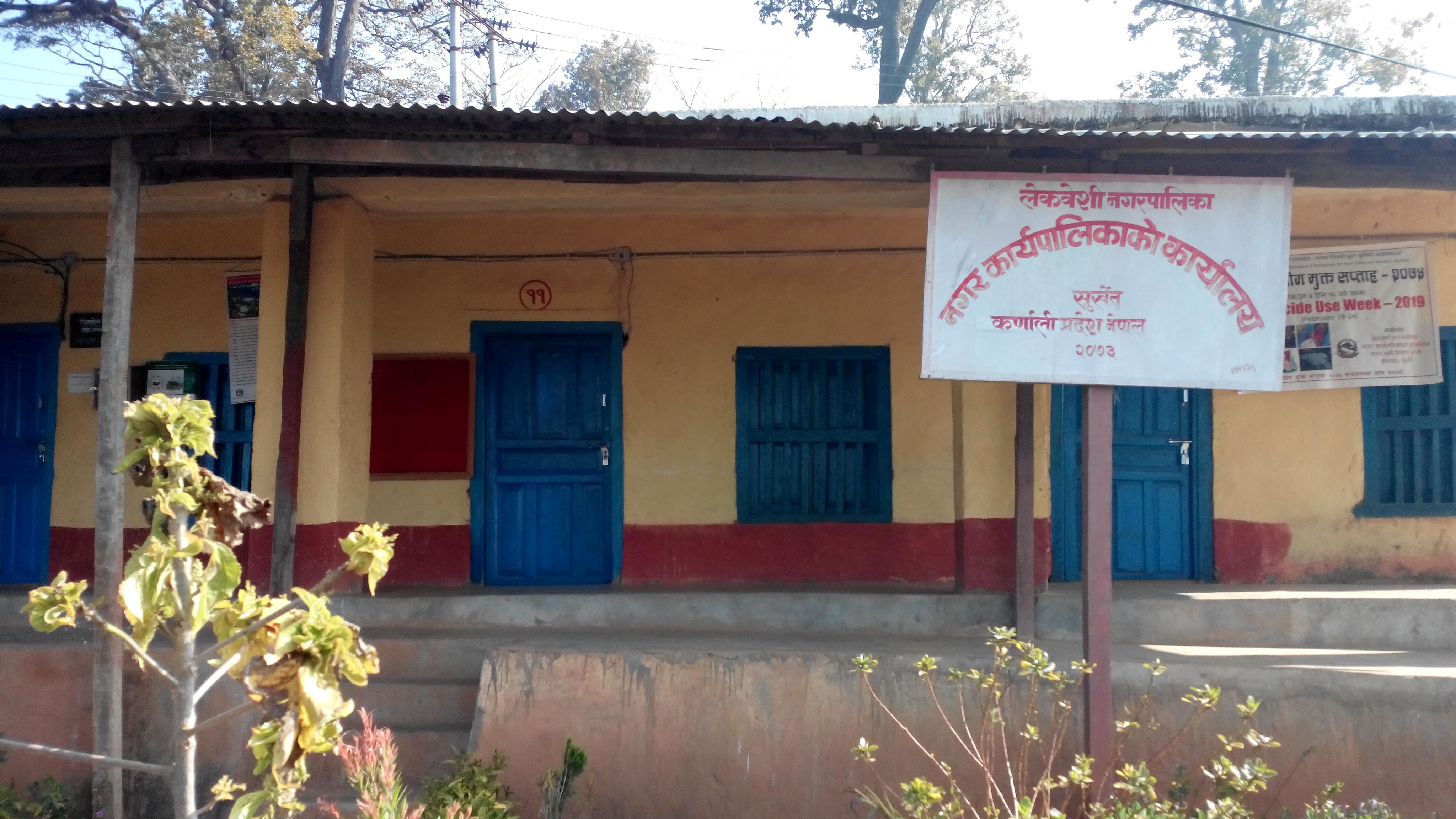 'गाउँका न्यायधीश' अझै अन्योलमा, सर्वसाधारण प्रहरी कार्यालय र अदालत धाउन बाध्य