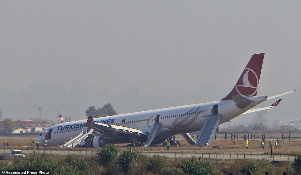 हङकङबाट उडेको टर्किस एयरलाइन्सको विमान किर्गिस्तानमा दुर्घटना, १६ जनाको मृत्यु