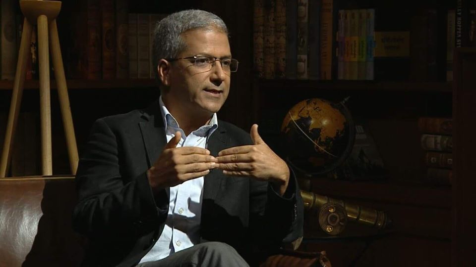 प्रधानमन्त्रीलाई मानसिक रोग विज्ञ आवश्यक : मिश्र