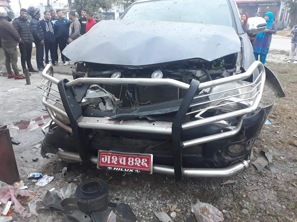 पोखरामा वडाध्यक्षको गाडीमा अज्ञात समूहद्वारा बम विस्फोट