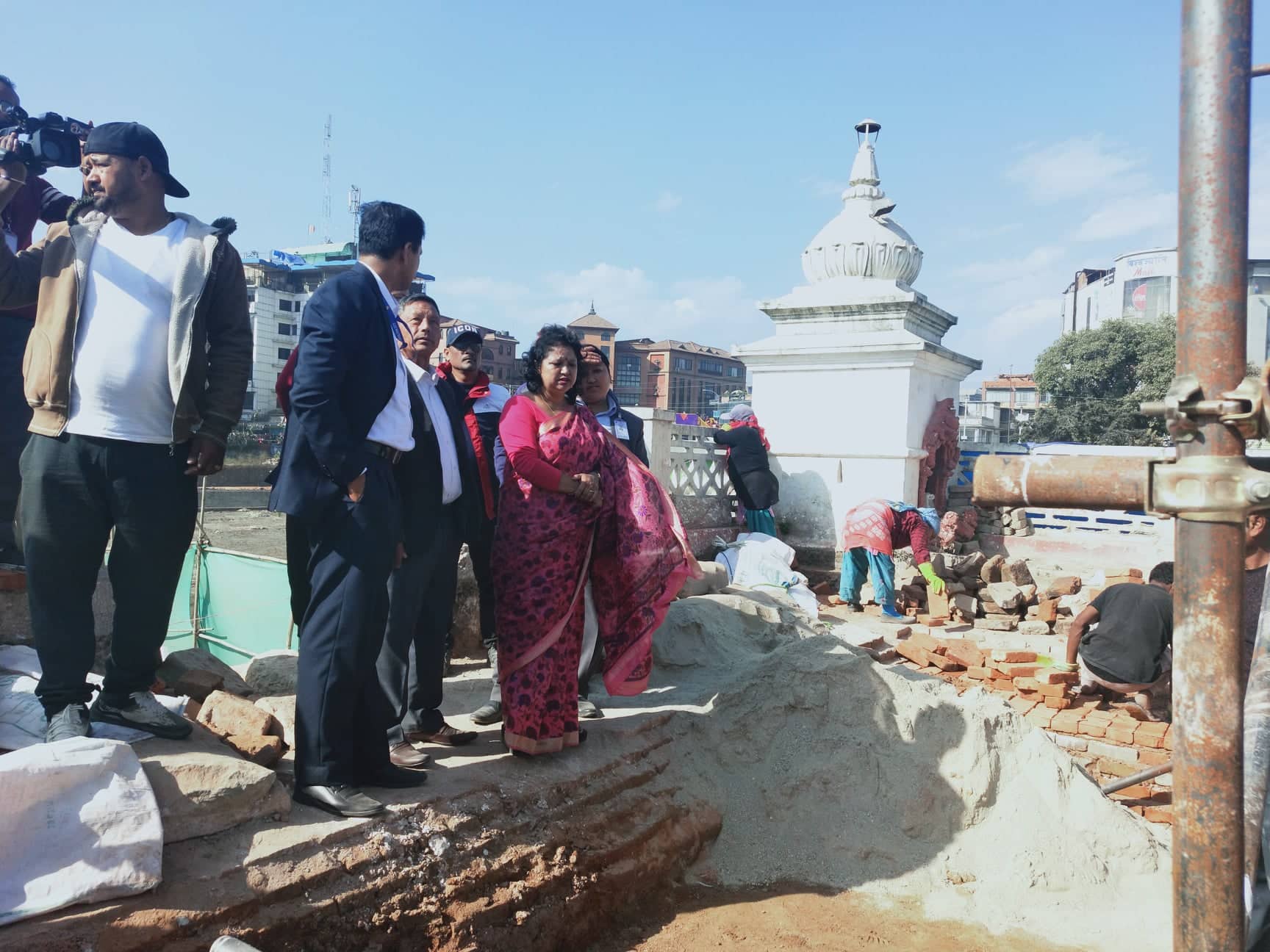 अनुगमनमा महानगर उपप्रमुख, भनिन् 'डोजरका कारण पुरातात्विक सम्पदा संकटमा नपरोस्'