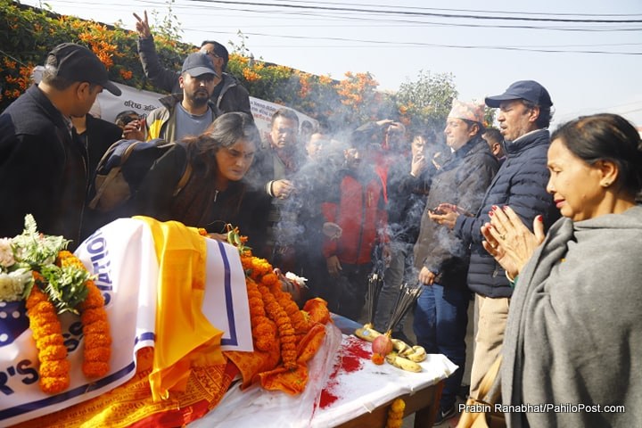 राष्ट्रिय सम्मानका साथ अध्यक्ष भट्टराई र कलाकार क्षेत्रीको गरियो अन्त्येष्टि 