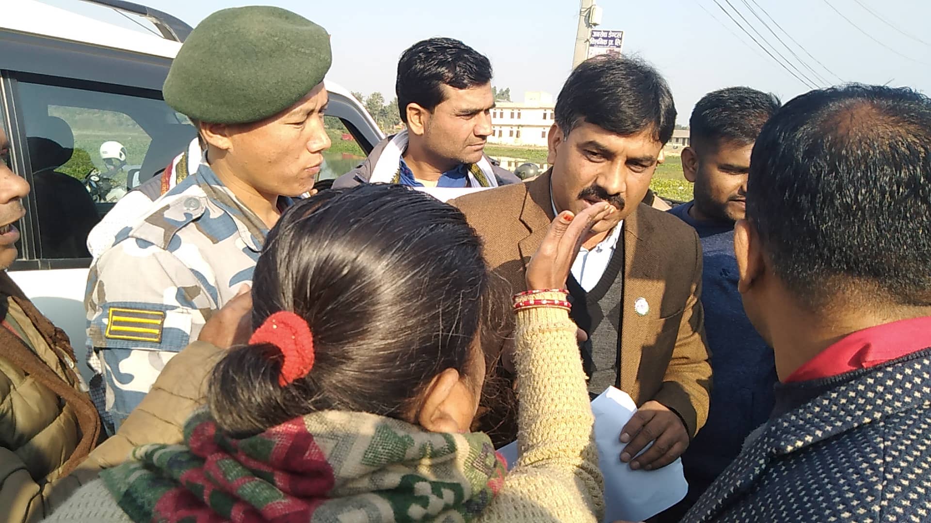 मन्त्रीलाई सांसदको झापड प्रयास : रोके कांग्रेस संसदीय दलका नेताले