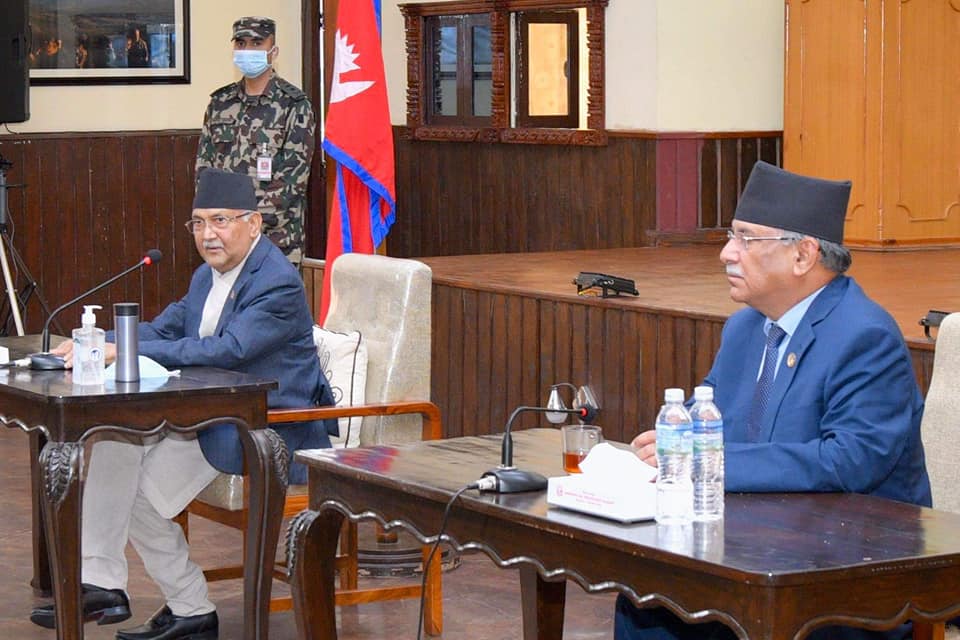 नेकपा अध्यक्षद्वय भेट : प्रचण्डले राखे सचिवालय बैठककाे प्रस्ताव