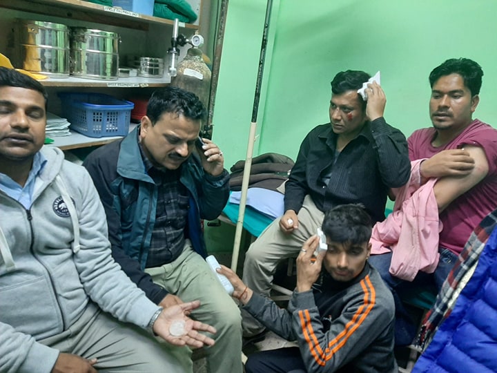 गोकुल बाँस्कोटालाई कारबाहीको माग गर्दै उत्रिएका नेविसंघका नेता कार्यकर्तालाई प्रहरीको लाठी, घाइते भए नेता