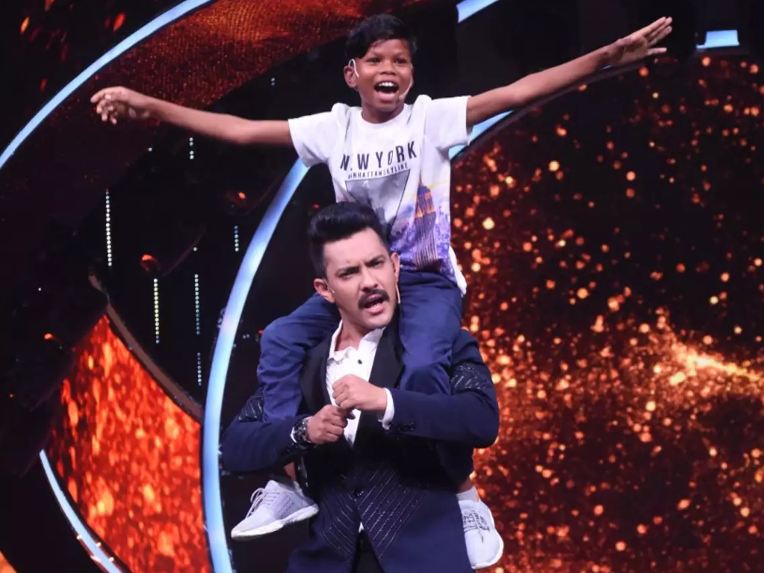 दुई वर्षअघि गाएको गीतले बदलियो सहदेवको जीवन