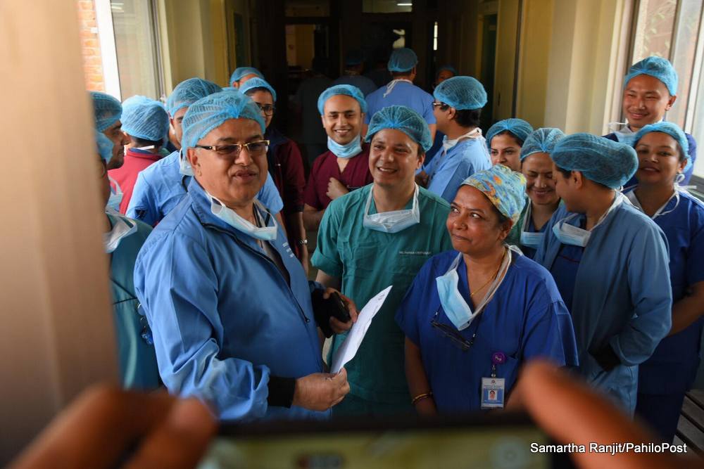 अस्पतालले भन्यो : ओलीको अवस्था स्थिर, मृगौला दान गर्ने समीक्षाको अवस्था सामान्य