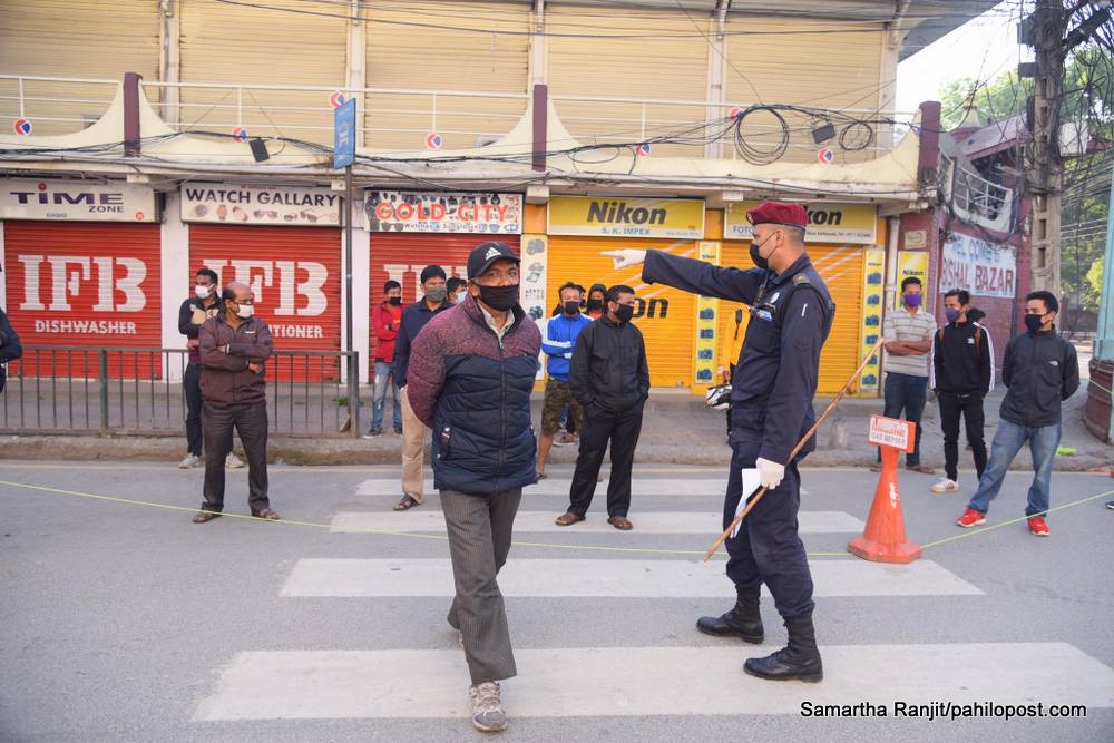 नयाँ वर्षको पहिलो दिन : लकडाउन उल्लङघन गर्ने १७ सय मानिस समातिए