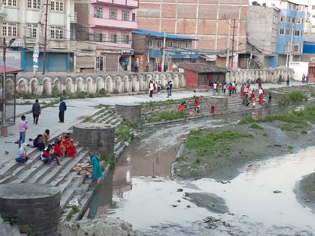 लकडाउनले रोकिएन चैते छठको पूजा