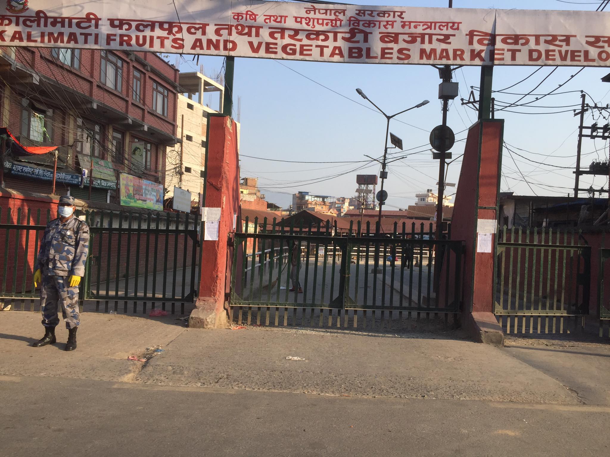  कालीमाटीमा सुनसान, बल्खुमा भने तरकारी किनमेल जारी