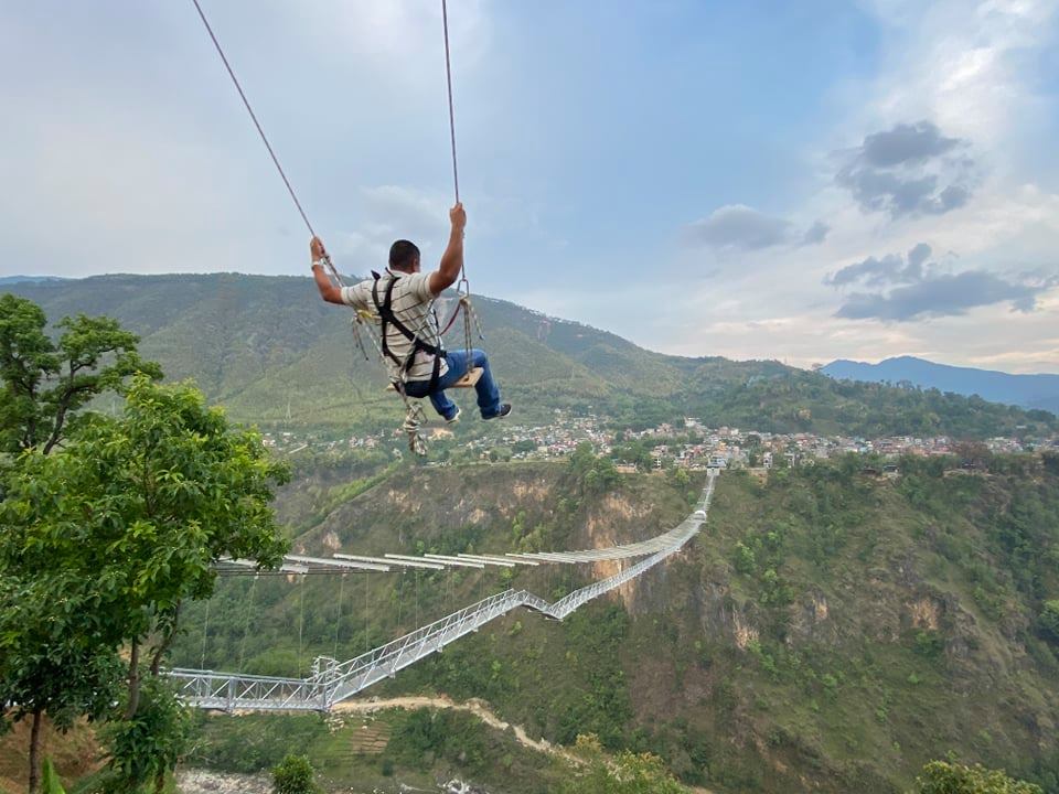 लकडाउन खुलेसँगै कुश्मामा गुलेली लठ्ठे पिङ सञ्चालनमा