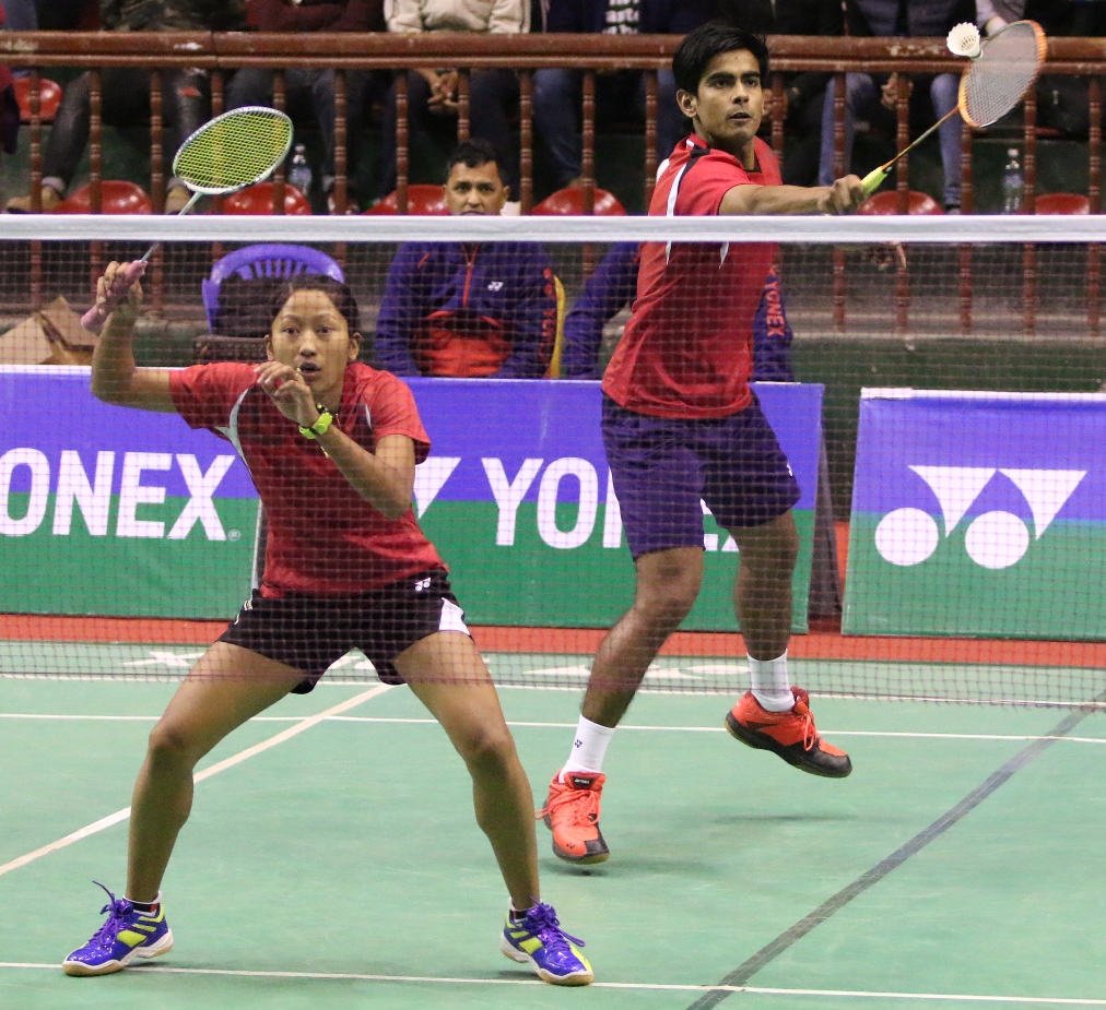 इन्टरनेशनल ब्याडमिन्टन सिरिज : नेपालका दीपेश धामी र शौभा गौचन मिक्स डब्लसको फाइनलमा, तामाङ दिदीभाई पराजित
