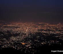 नाकाबन्दीले छेक्न सकेन तिहारको रौनक, हेर्नुस् उज्यालोले धपक्क बलेको काठमाडौँका फोटो