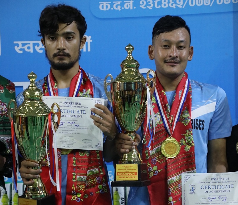 ब्याडमिन्टन पुरुष युगलको उपाधि अभिषेक र राजुलाई