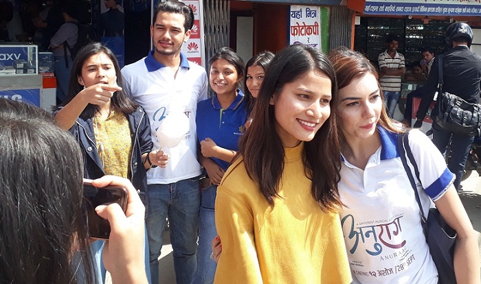 प्रचारको पुरानो अस्त्र प्रयोग गर्दै 'अनुराग'