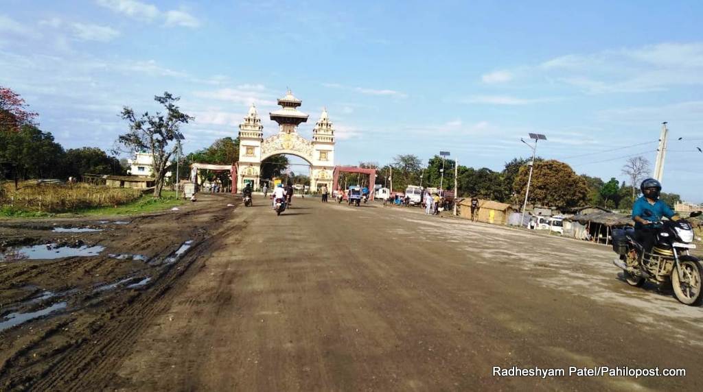 ३० वटा सीमा नाका खुल्यो : नेपाल छिर्ने भारतीयले स्वीकृति लिनुपर्ने