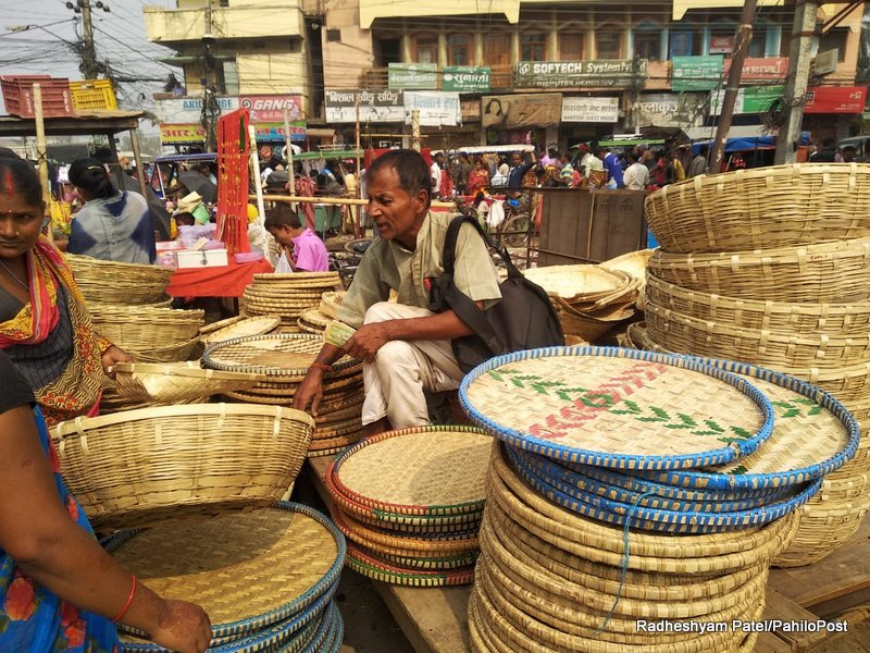 महँगो बन्यो यसपालिको छठ, सामानको भाउ मनपरी बढाइएको उपभोक्ताको गुनासो