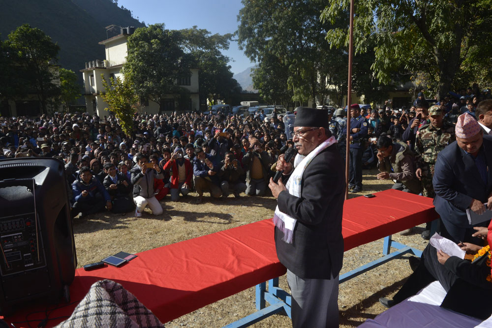 प्रम प्रचण्ड भन्छन्- ‘प्रस्तावमा ओलीजीकै हस्ताक्षर छ, हामी राष्ट्रघाती भए उहाँ कसरी राष्ट्रवादी? 