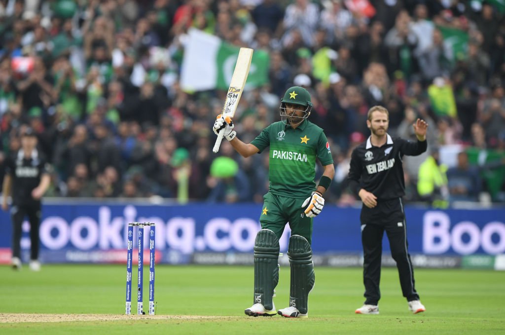 विश्वकप क्रिकेट : बाबर अजामको शतक मद्दतमा पाकिस्तानको तेस्रो जित, न्यूजिल्याण्डको अपराजित यात्रा टुङ्गियो