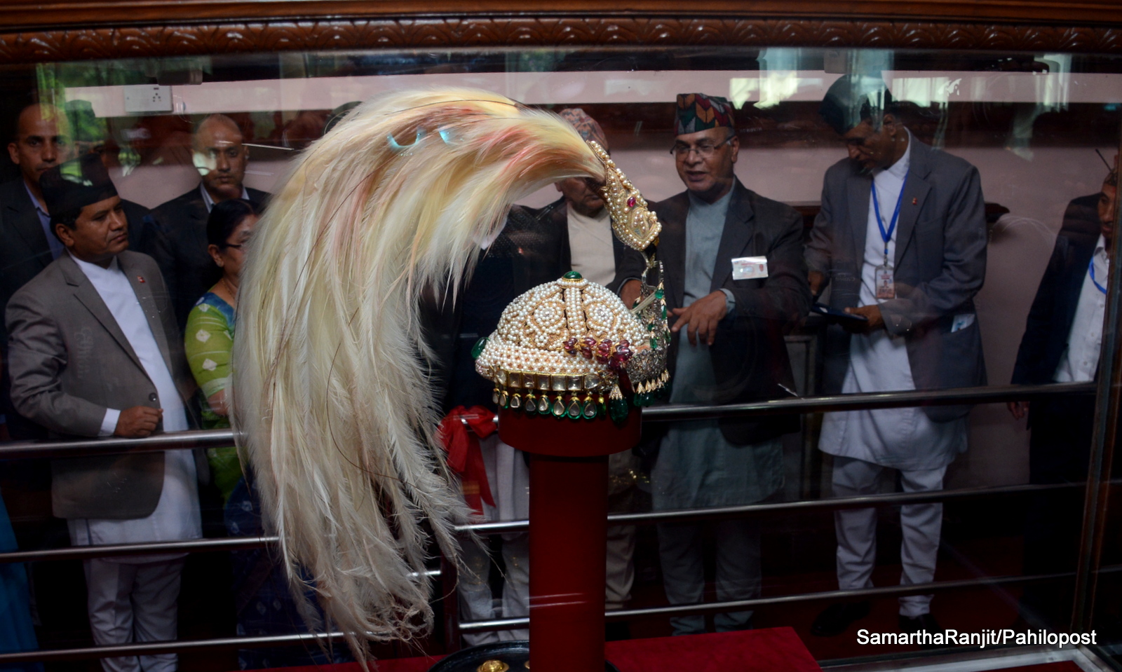 'राजा बन्ने' भन्दै नारायणहिटीको श्रीपेच चोरी गर्न खोजेको अभियोगमा एक युवक समातिए