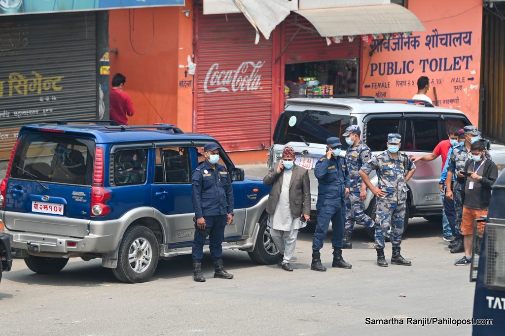 अब काठमाडौंमा अनुगमन कडा हुन्छ, मास्क नलगाउनेलाई जरिवाना : सिडिओ पराजुली