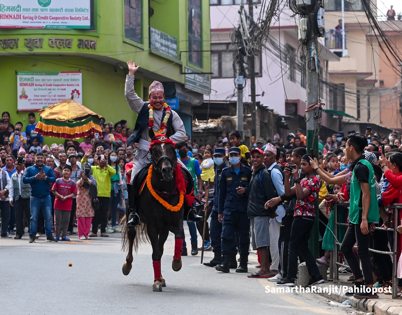 पाटनको बेग्लै घोडेजात्रा : जनताको छोरा राजा बन्दै घोडा चढेर नगर परिक्रमा