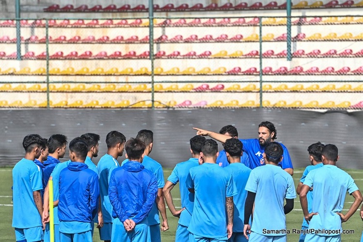 राष्ट्रिय फुटबल टोलीको प्रशिक्षणबाट १४ खेलाडी बाहिरिए