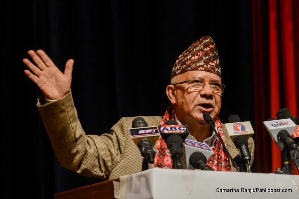 प्रधानमन्त्री ओलीको भविष्यवाणी माधव नेपालबाट: सडकछाप होइन सडकको धुलो छाप हुनेछन्