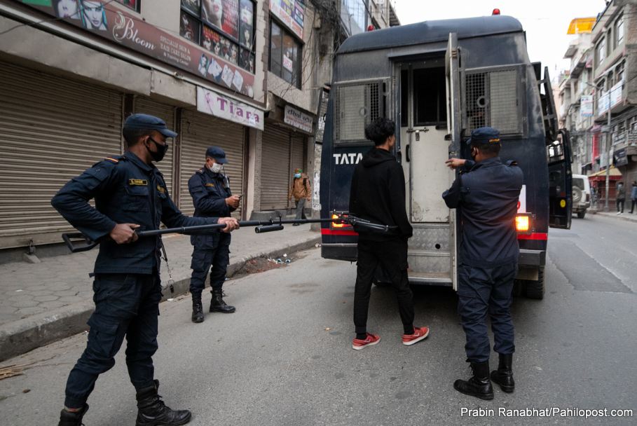 सरकारले हालसम्म मास्क नलगाई हिड्ने ४ लाख १९ हजार ५३८ जनालाई गर्‍यो कारबाही