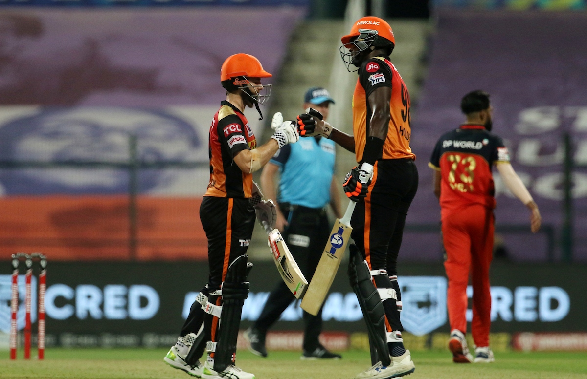 बेङ्ग्लोरमाथि हैदराबादको रोमाञ्चक जित, क्वालिफायर्समा हैदराबादले दिल्लीसँग खेल्ने