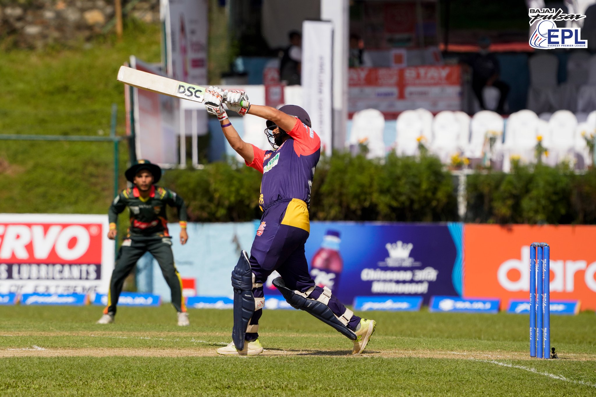 इपिएल : काठमाडौंमाथि चितवनको ३ विकेटको जित