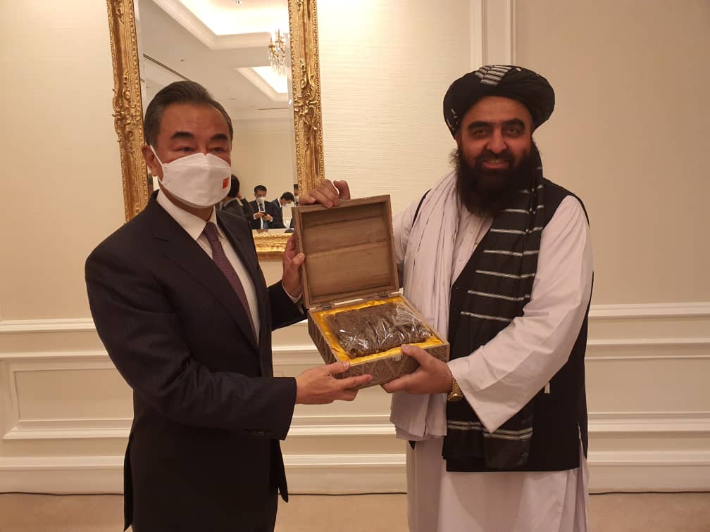 चिनियाँ विदेशमन्त्री र अफगान तालिवान समकक्षी बिच दोहामा भेटवार्ता, अफगान भूमि चीन विरुद्ध प्रयोग हुन नदिने प्रतिवद्धता