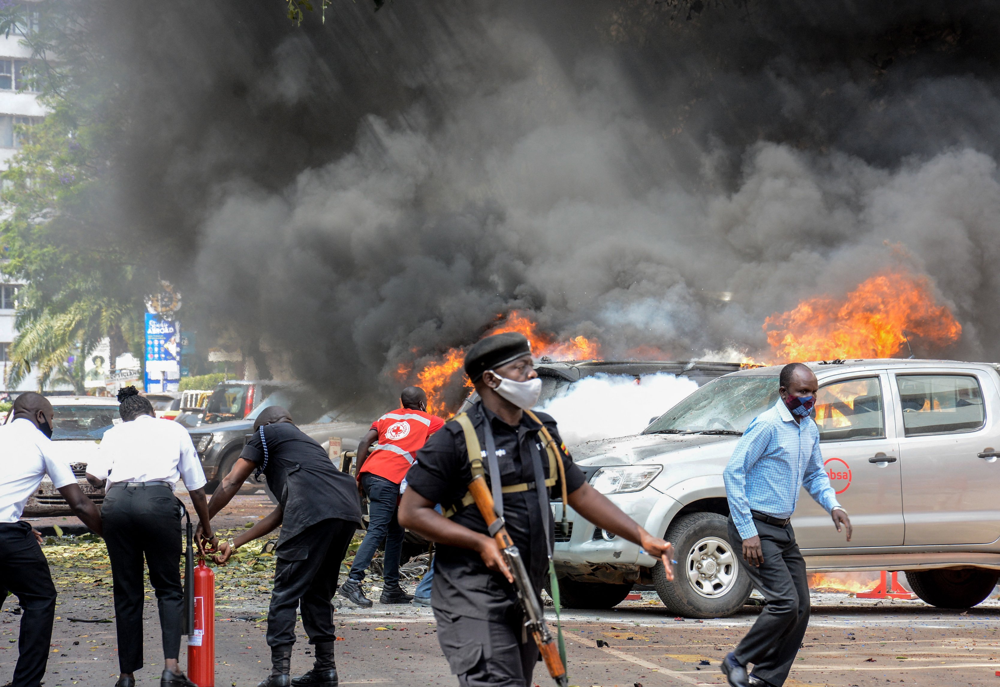 युगान्डाको कम्पालामा दुई आत्मघाती बम विस्फोट : ३ जनाको मृत्यु, ३३ घाइते