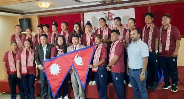 एसीसी टी-२० च्याम्पियनसिपमा सहभागी हुँदै नेपाली महिला क्रिकेट टोली, कप्तान भन्छिन् : जितेर आउँछौँ