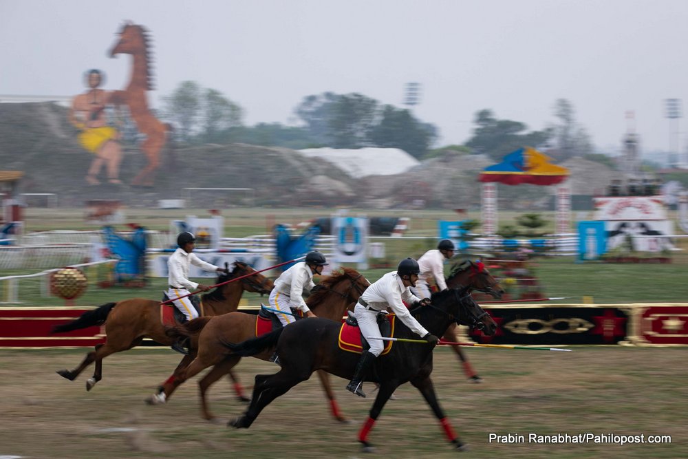 म्याग्दीको पर्यटकीयस्थल घोडेपानीमा घोडा दौड प्रतियोगिता हुने