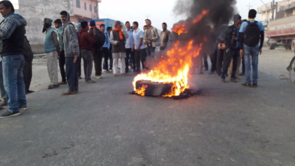 बालिका हत्याको विरोधमा बर्दिवास तनावग्रस्त