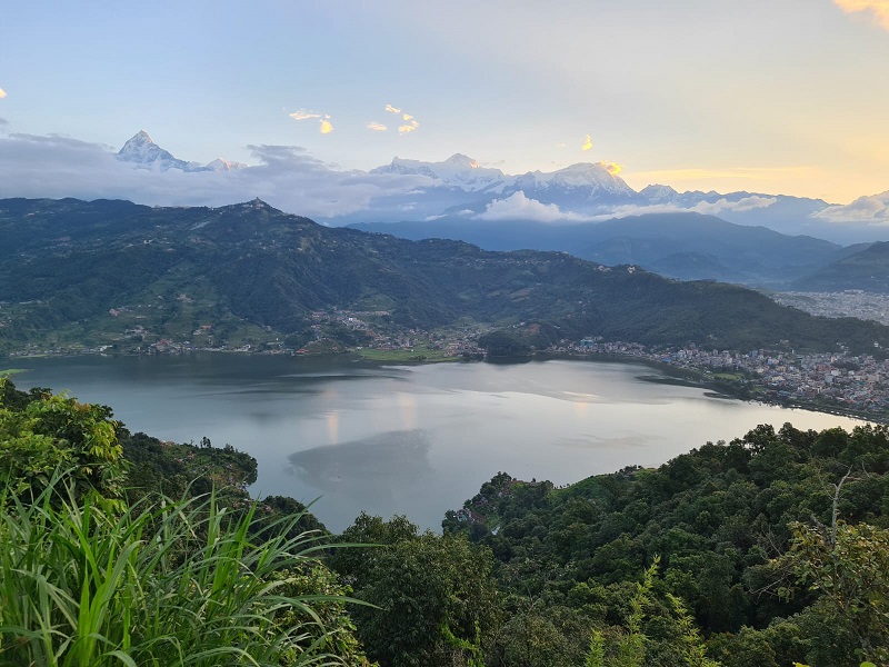 संकटमा छ पोखराको पर्यटन व्यवसाय, वित्तीय संस्थाको ताकेताले मनोरोगी बन्दै छन् व्यवसायी!